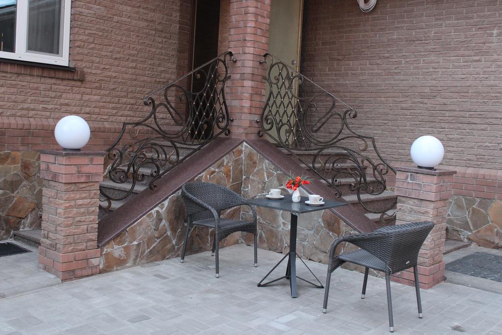 Barin House Hotel Sumy Exterior photo